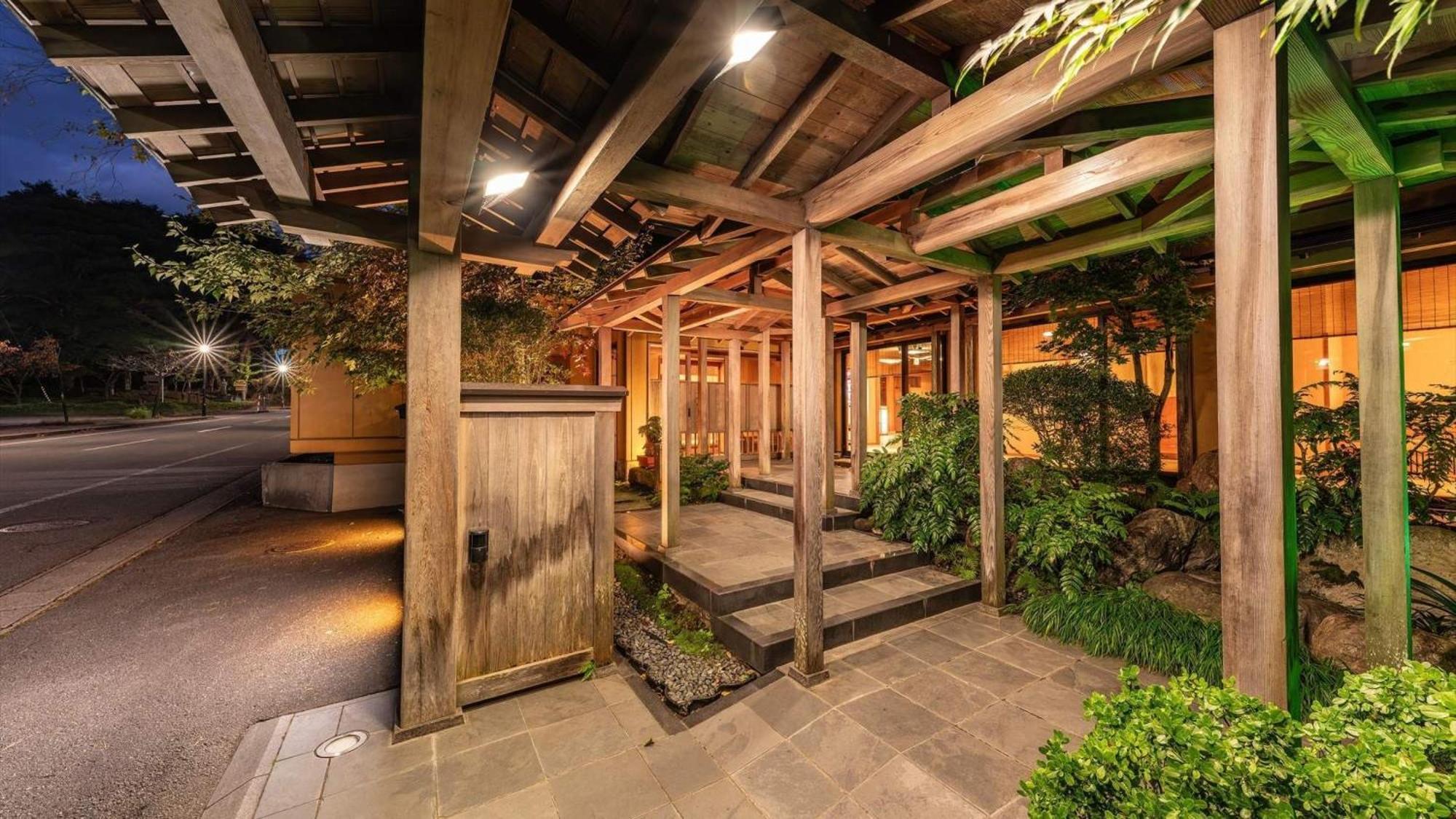 Отель Kashintei Shirahama Semboku Экстерьер фото
