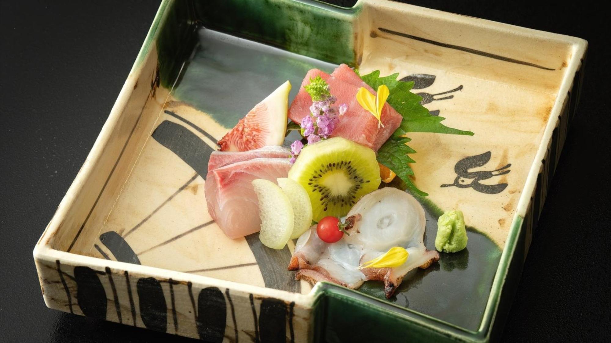 Отель Kashintei Shirahama Semboku Экстерьер фото